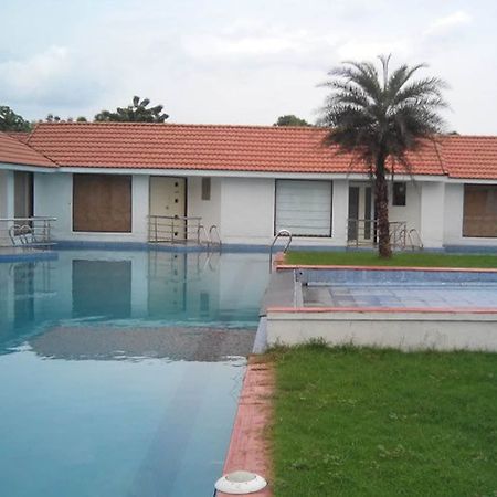Village Retreat Chennai Extérieur photo